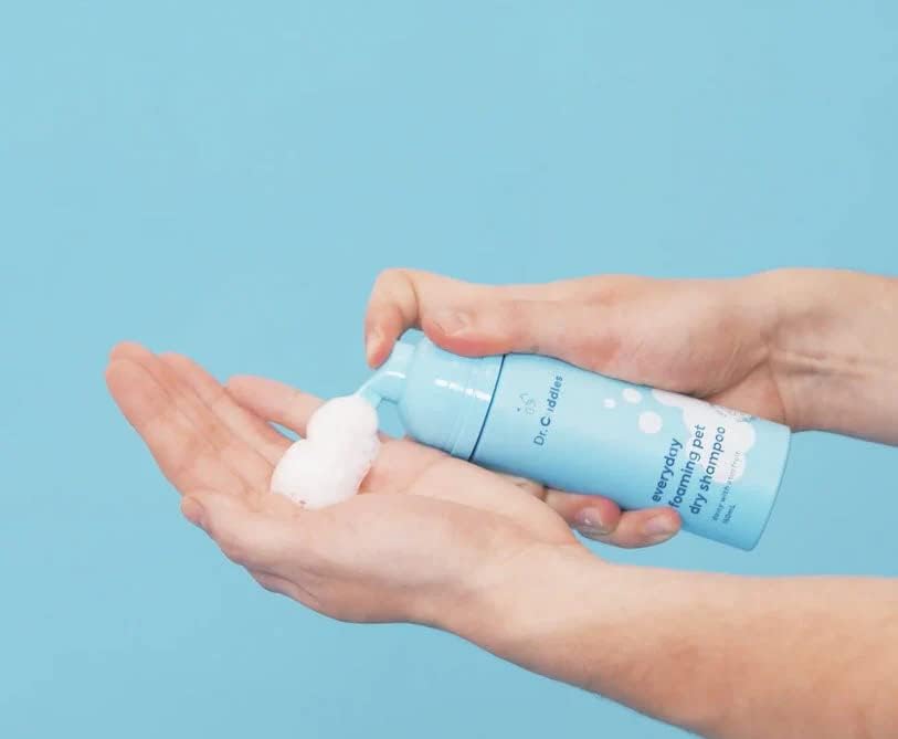 Foaming Dog Dry Shampoo, Waterless Dog Shampoo No Rinse - Waterless Cat Shampoo, Natural Botanicals & Deodorant for Fresh Smelling Fur on Dogs & Cats, Vet Formulated, Cleans & Conditions, Summer Pawty