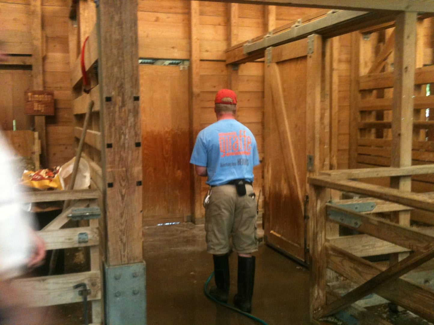 ProVetLogic STABLE Environment, Stable, Barn, Coop & Pen Cleaner and Deodorizer Concentrated, 1 Gallon